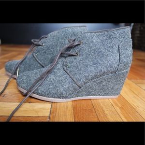 TOMS herringbone wedge ankle boots Sz 7 never worn